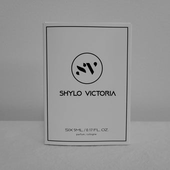 Shylo Victoria 30ml Fragrance Book - Parfum Gallerie